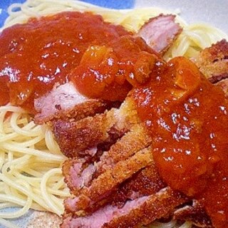 市販品で！　「ミート豚カツパスタ」　　　♪♪